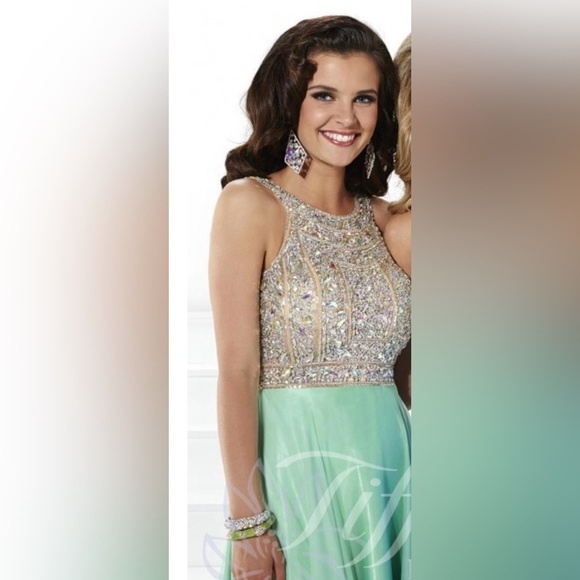 Tiffany Designs Green Embellished Prom formal Gown size 12 - Picture 5 of 16